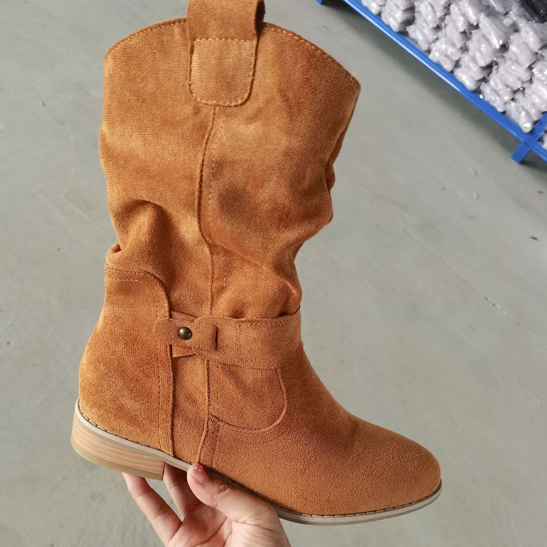 Low-heel pleated boots product detail