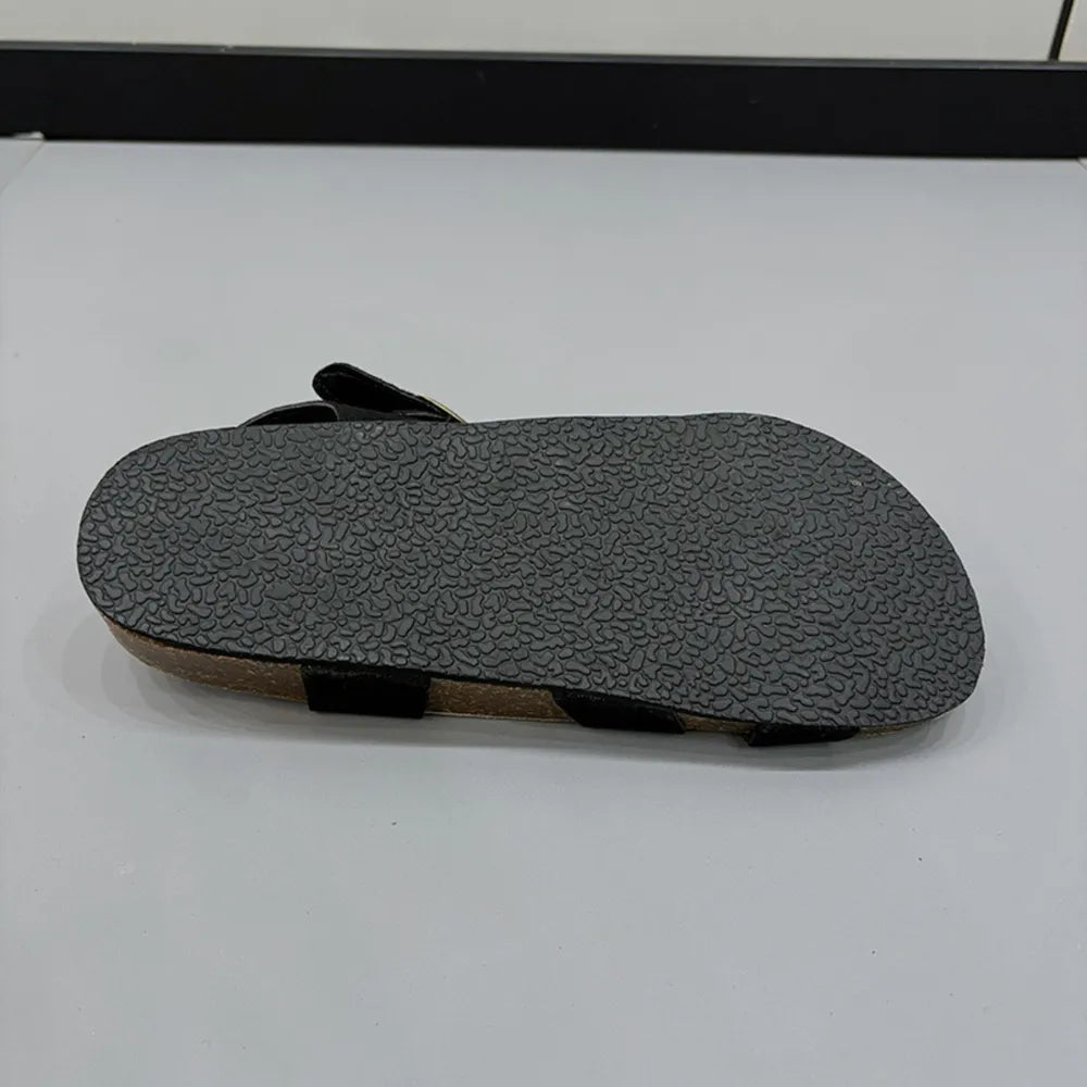 Buckle flat sandals for summer outfits