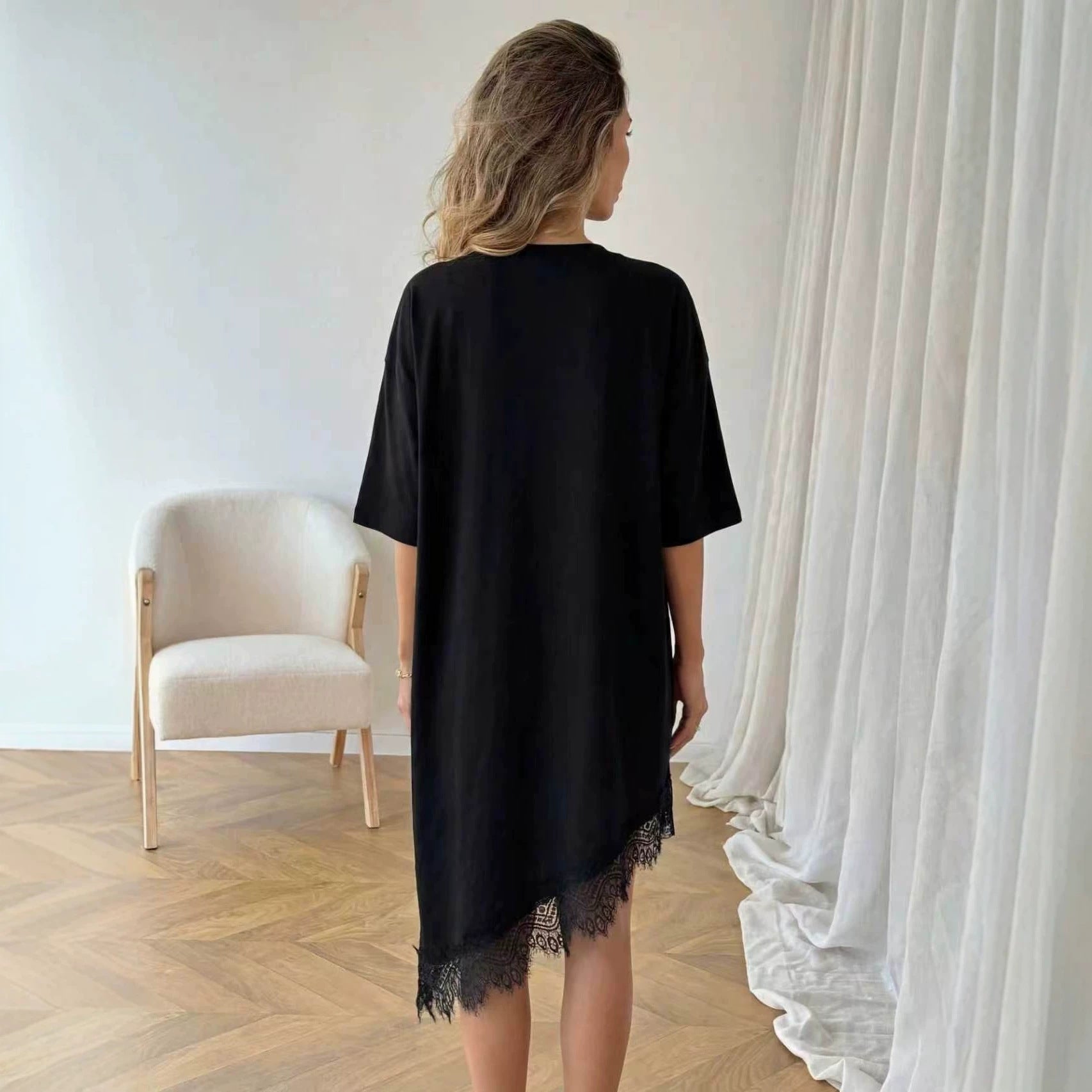 Relaxed Round-Neck Short-Sleeve Midi Dress