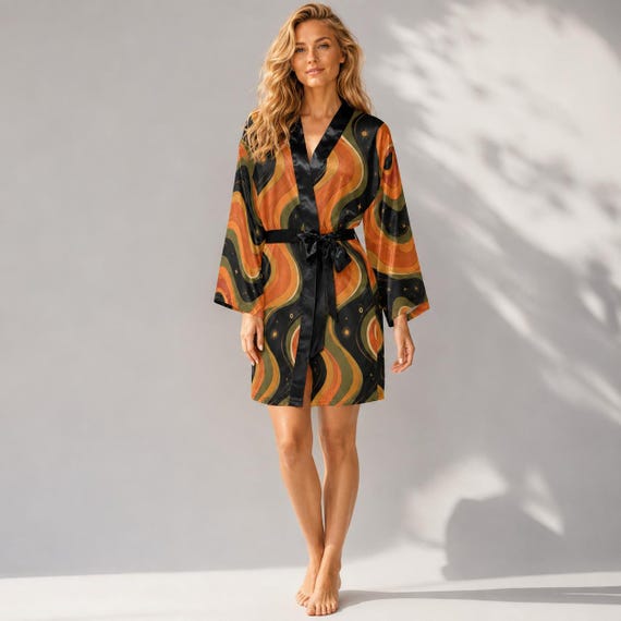 Celestial retro satin bridesmaid robe – image 6